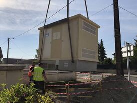 Le poste au dessus de son emplacement