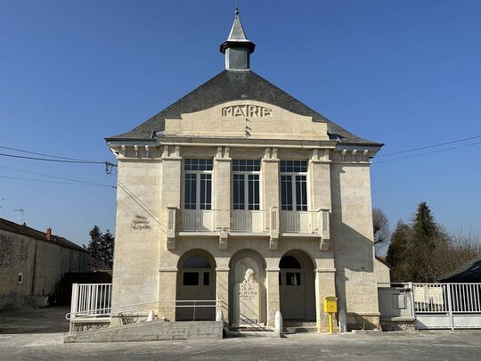 Façade mairie, Pontavert