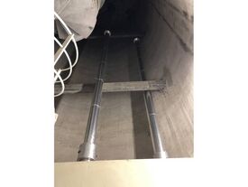 Equipements du château d'eau Tuyauterie inox vers le réservoir