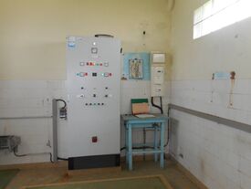Equipement du château d'eau Le tableau de commande dans la salle de pompage