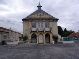 Façade, mairie Pontavert