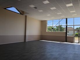 Grande salle, côté fenêtres sud